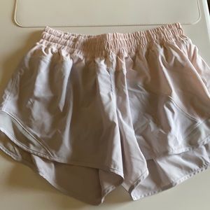 Lululemon SZ 6 pink grey Tracker shorts